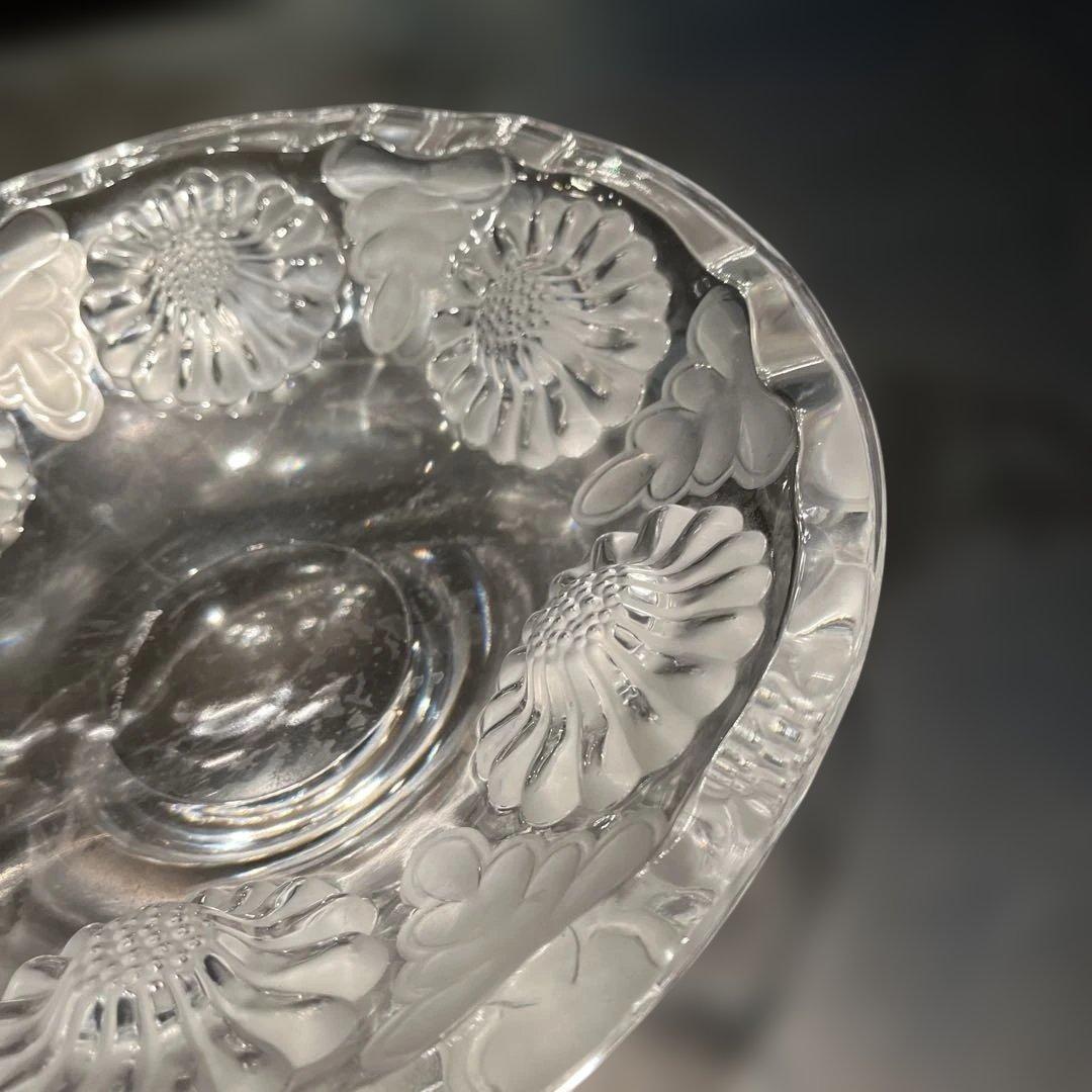 ラリック LALIQUE 花が浮き彫りになっている鉢