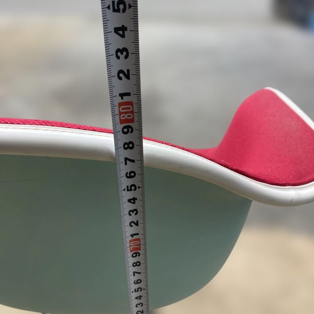 64convページハーマンミラー　イームズチェア（Eames Chair）