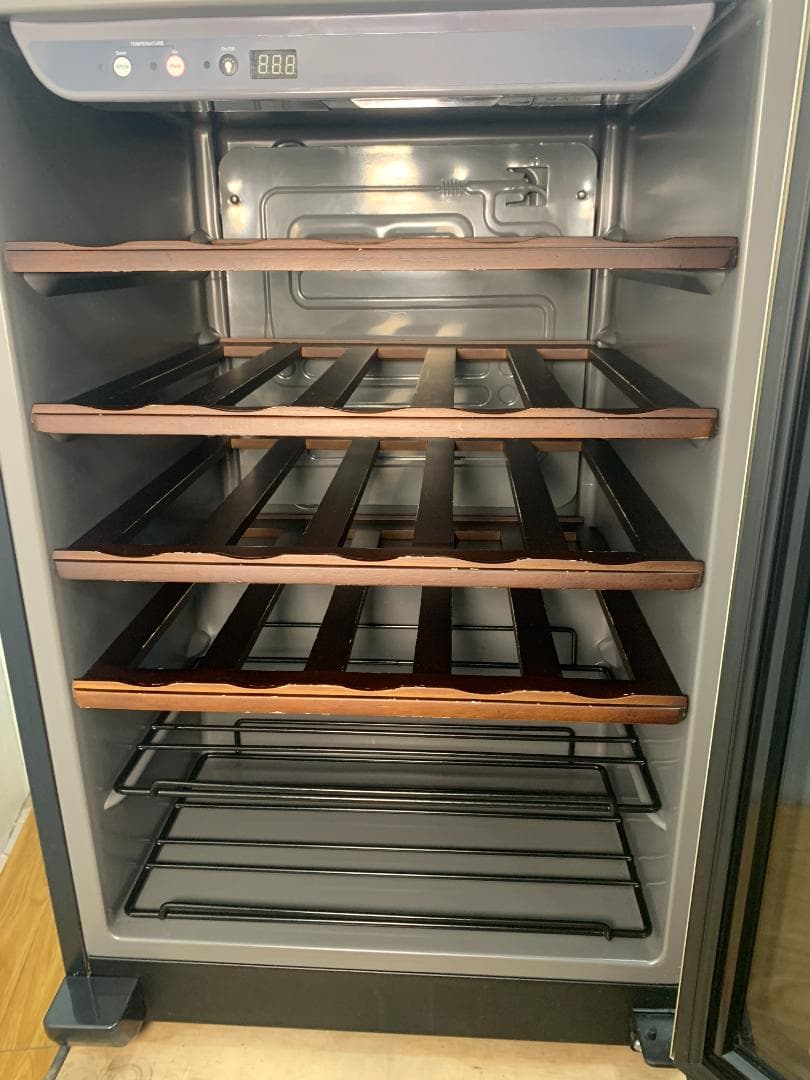 K☆043 フォルスター ワインセラー FJC-85G(BK)