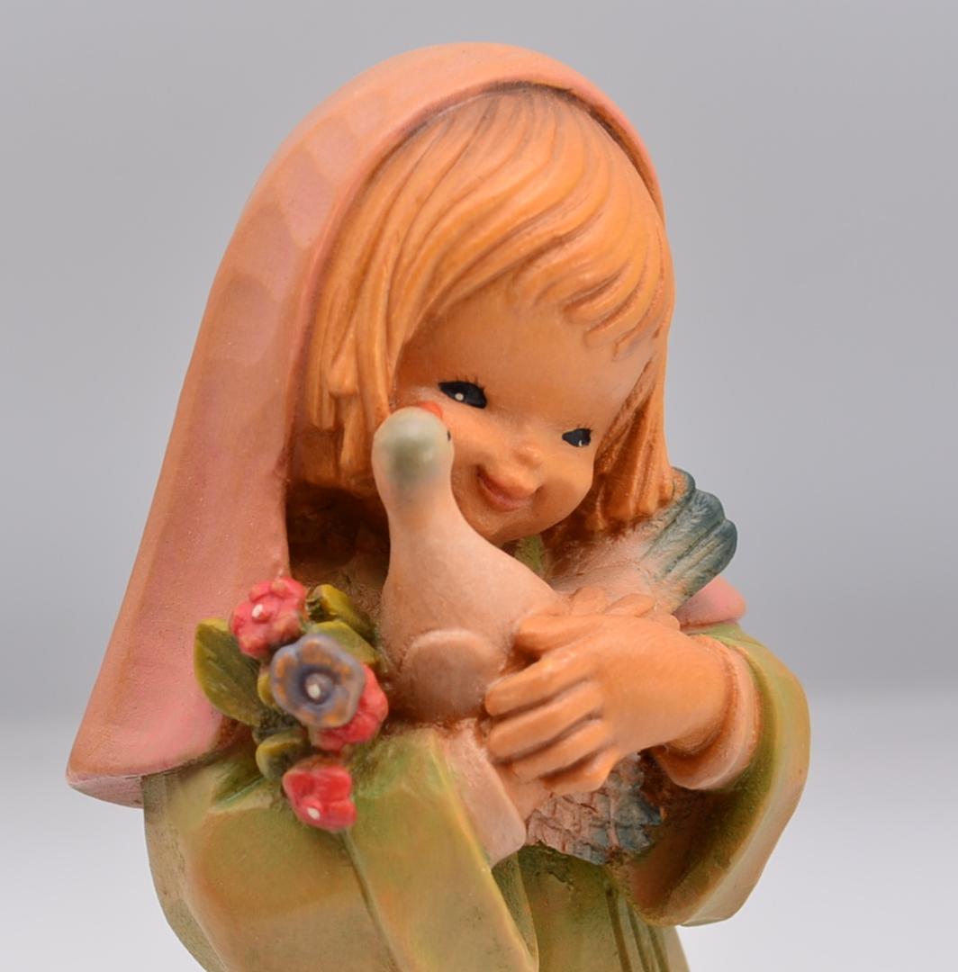 鳩を抱く少女　アンリ　ANRI　木彫り人形　イタリア　高さ15ｃｍ