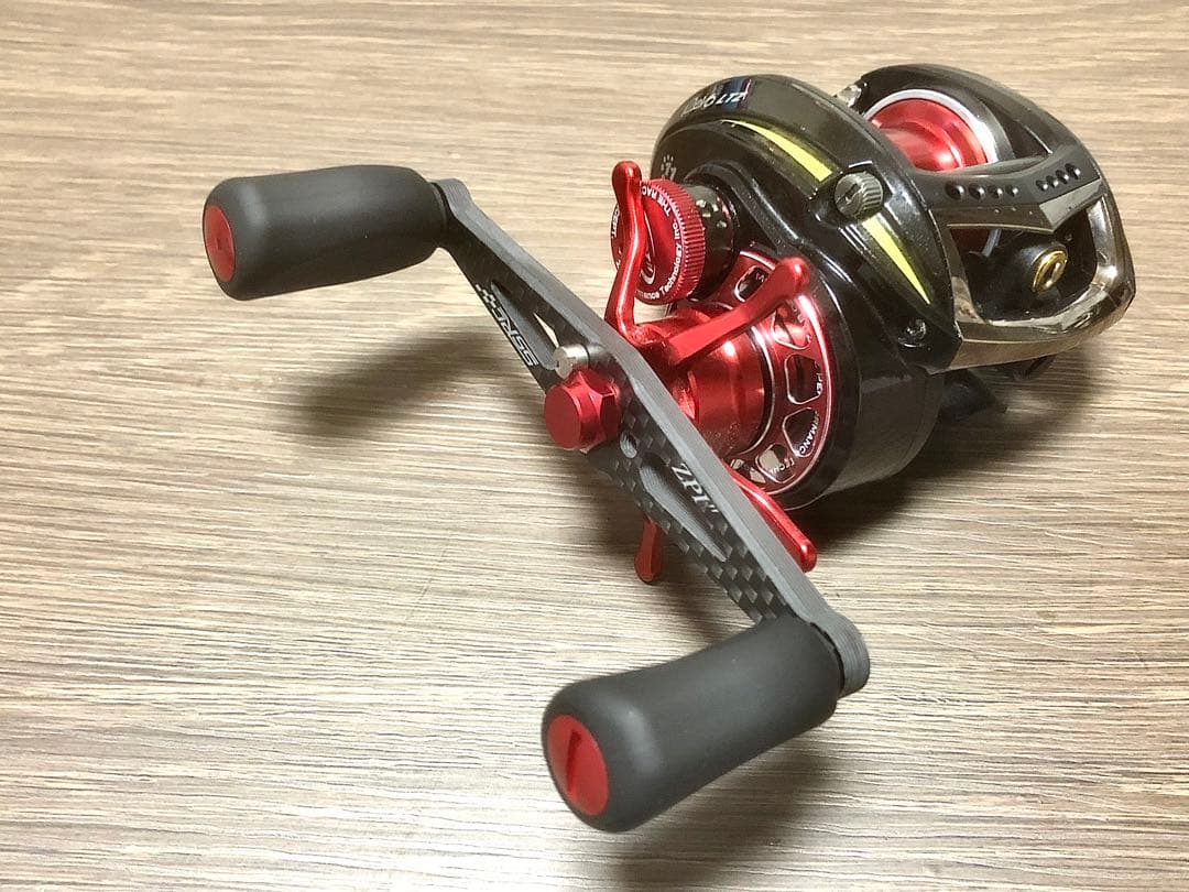 限定Abu GarciaＬＴＺ7右 ＺＰＩＢＦＣ９３０ＰＲＯＨＢＦレッドイマカツ