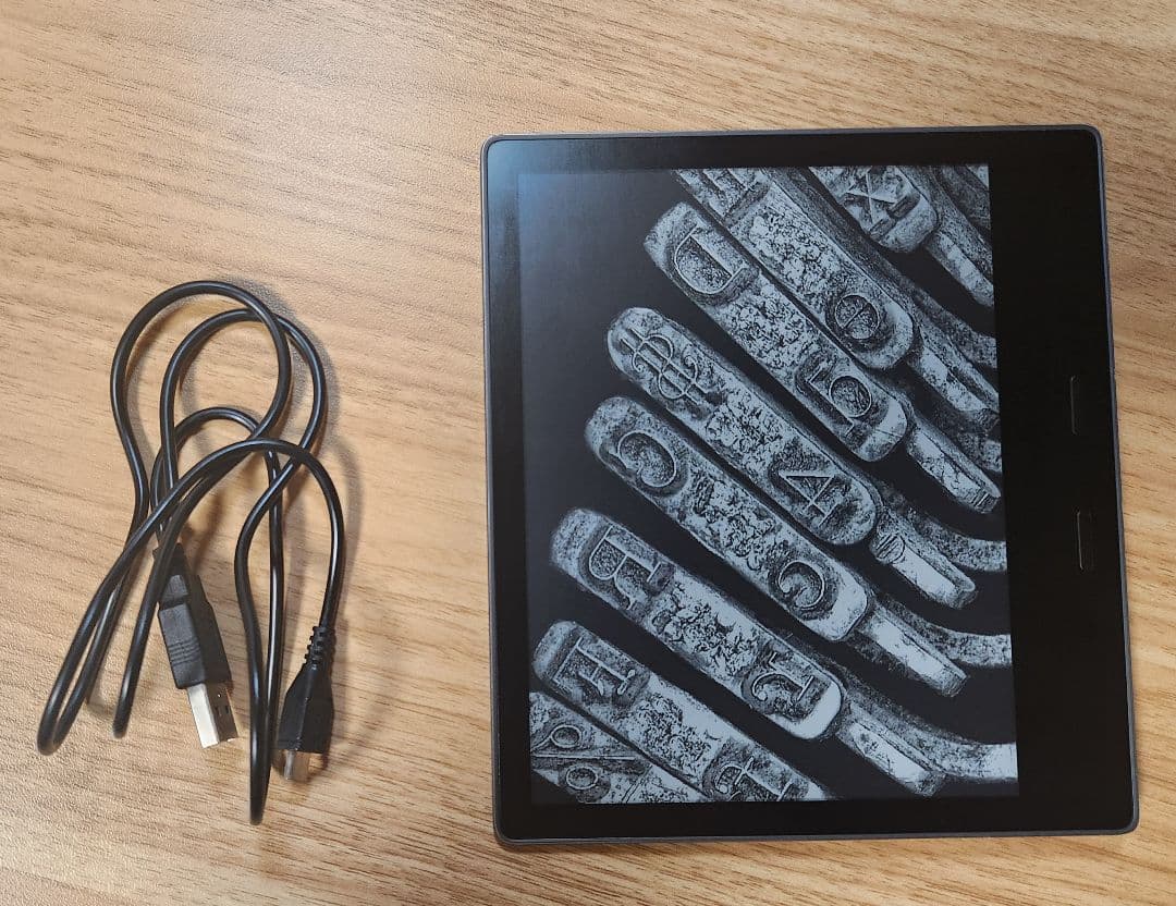 Kindle Oasis 色調調節ライト搭載 32GB + 充電器