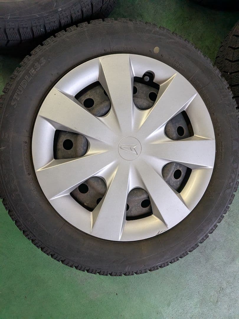 BLIZZAKスタッドレス155/65R14インチ ホイールセット　ダイハツ純正