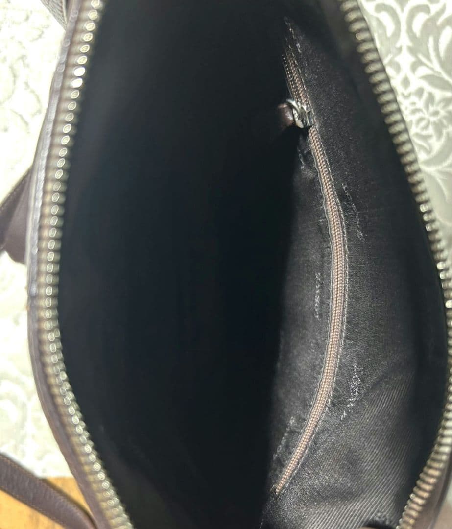 LOEWE ダークブラウン ショルダーバッグ