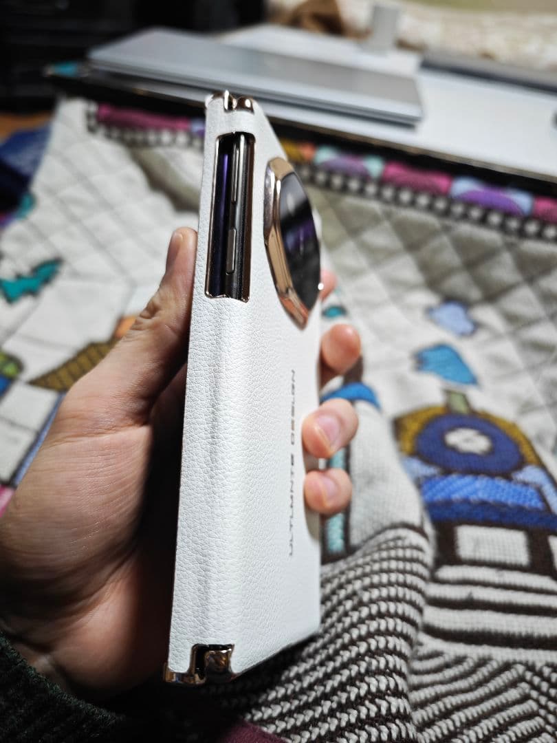 スマートフォン本体 huawei mate xt ultimate design