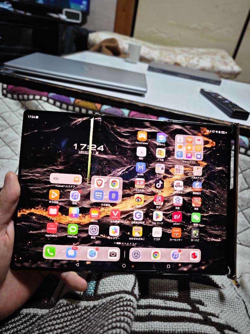スマートフォン本体 huawei mate xt ultimate design