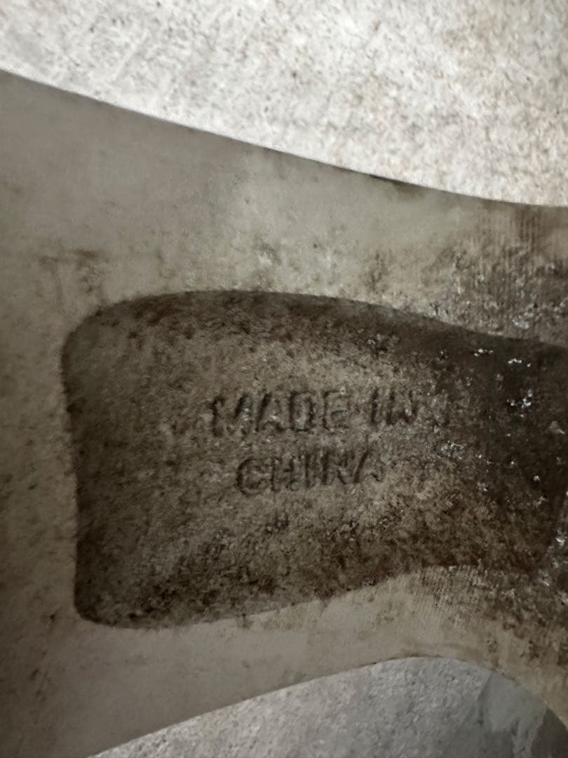 送料無料　195/65R15 冬タイヤブリヂストン　プリウスから取外