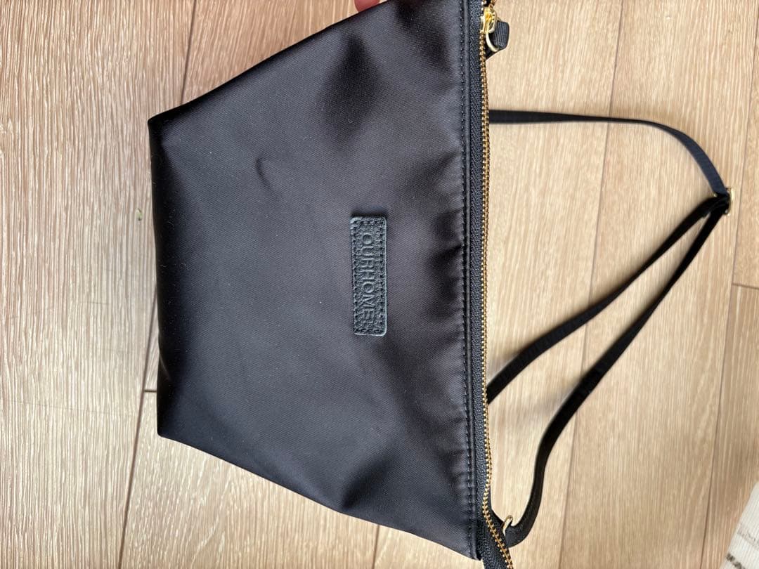 our ナイロンショルダーバッグミニ　ブラック