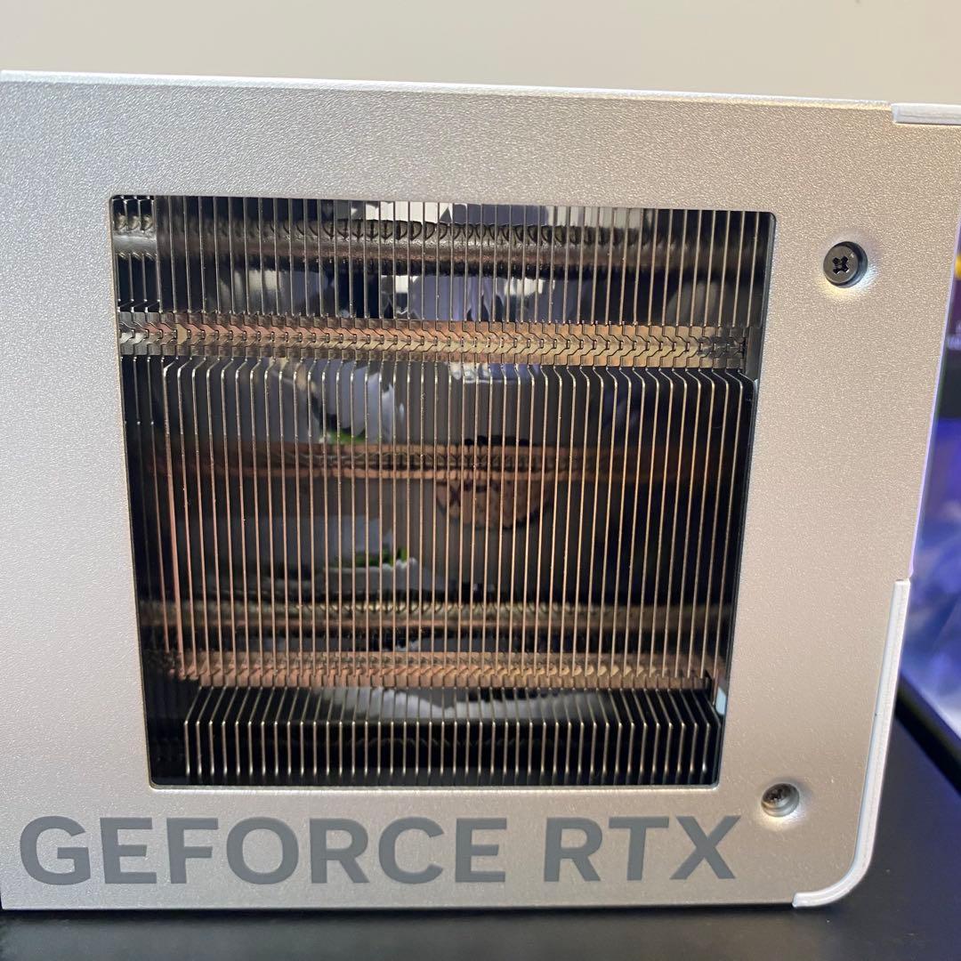 グラフィックボード・グラボ・ビデオカード rtx 4060 gigabyte