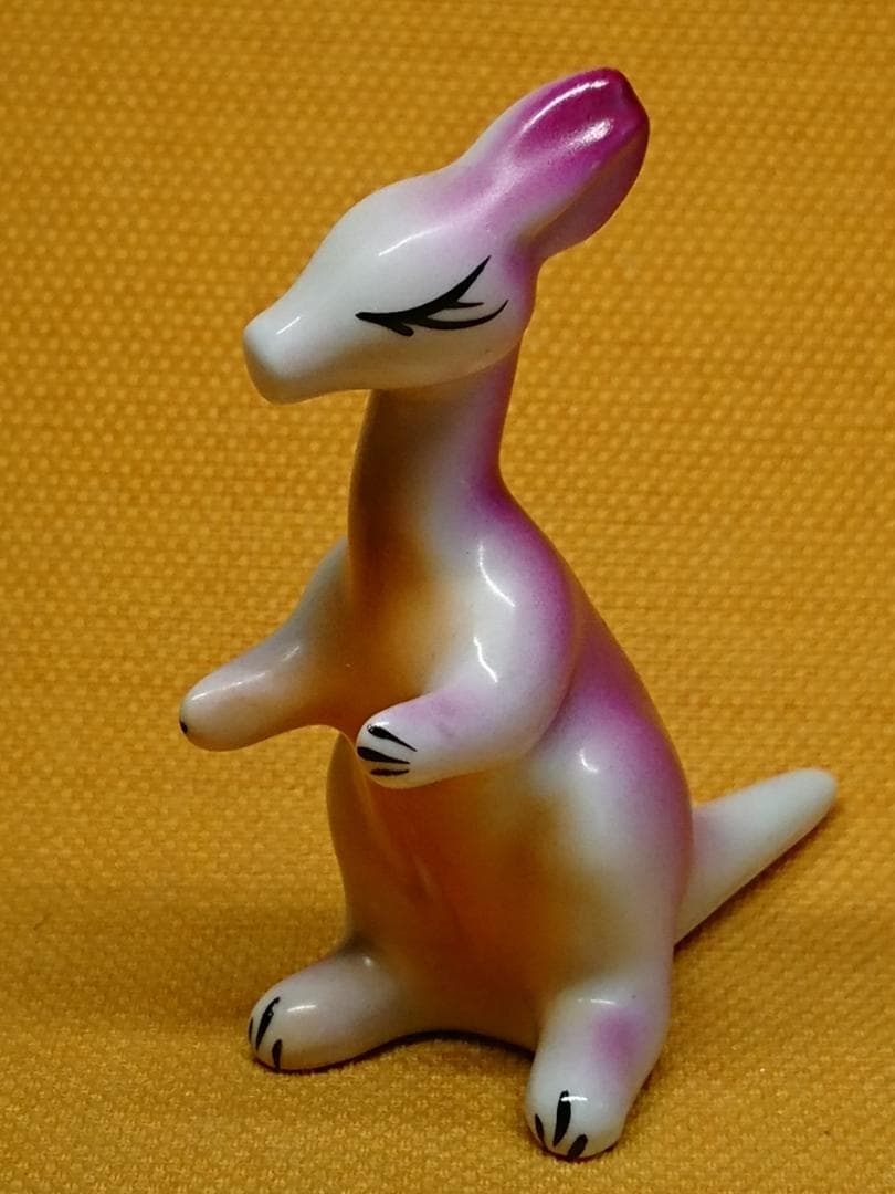 カンガルー　陶器　オブジェ　置物　インテリア　工芸品　美術品　A2762