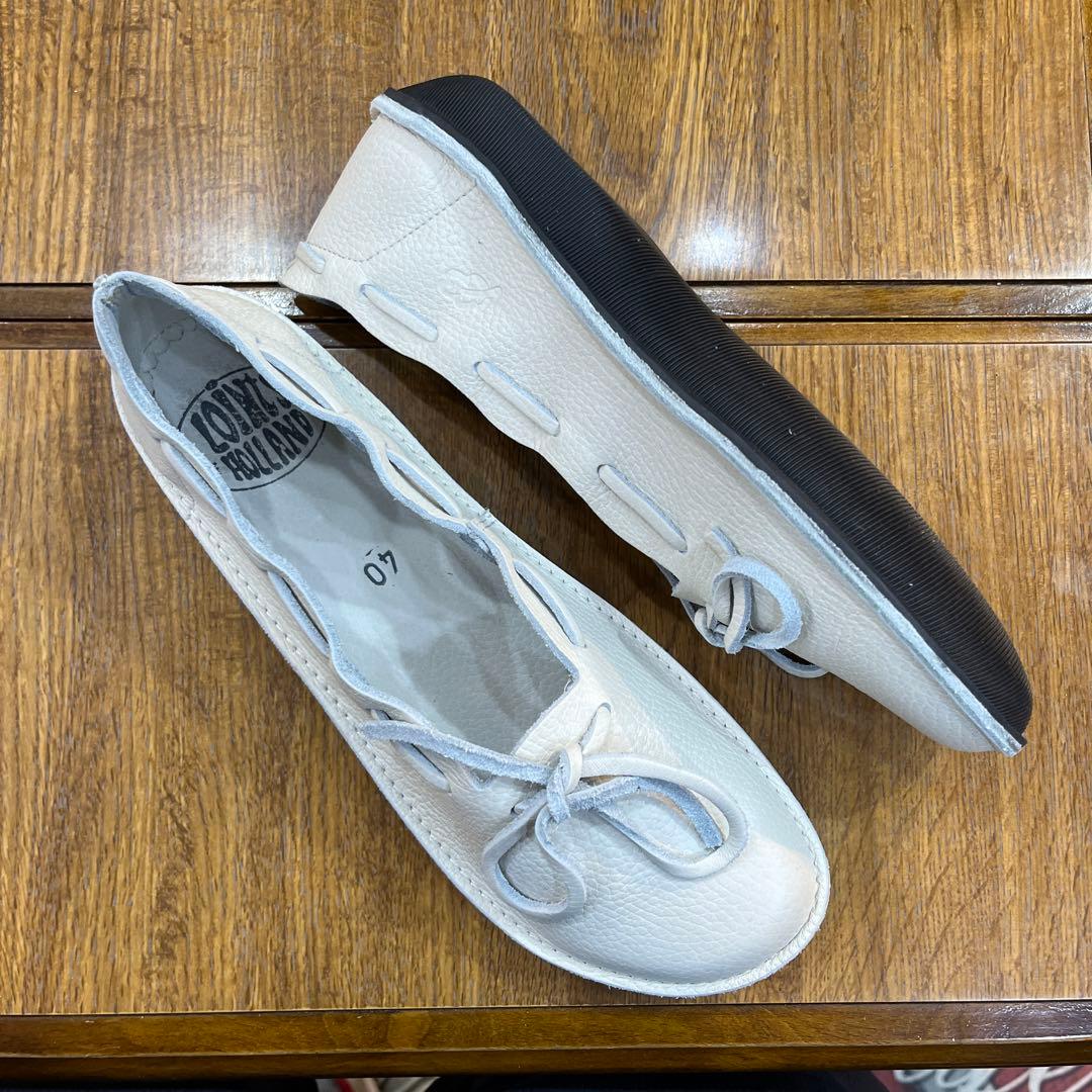 ロインツ39000オフ白40 新品　定価¥30800