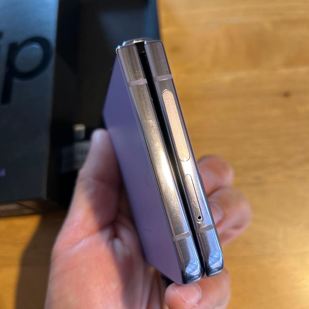 Galaxy z flip4 楽天版 simフリー　美品