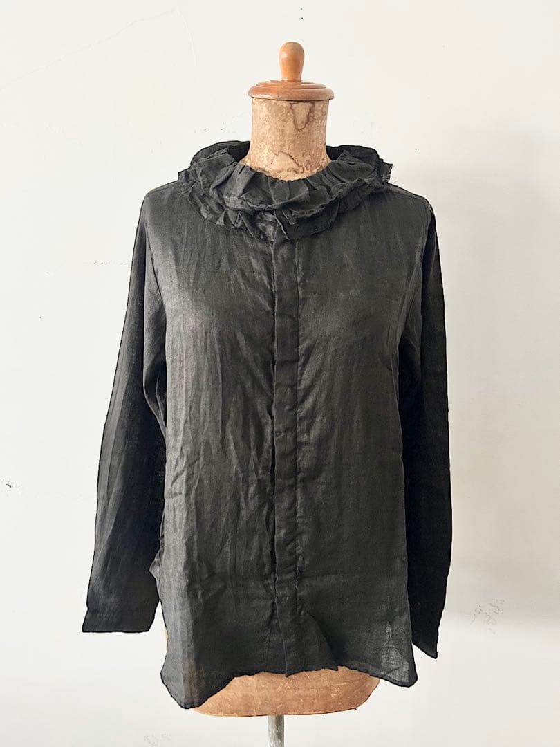 【美品】nestRobe フリルカラーリネンブラウス　ブラック