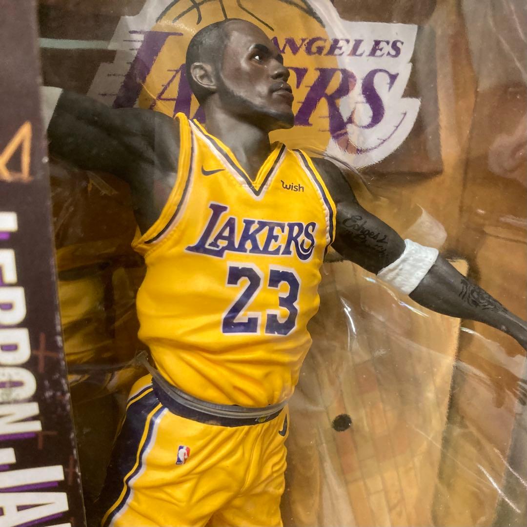 レブロン・ジェームズ