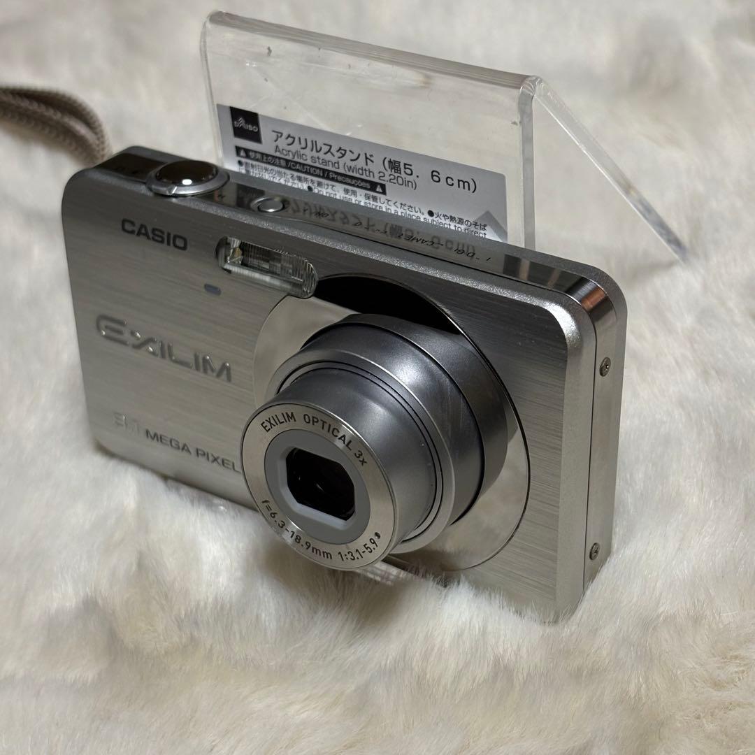 ⭐️CASIO⭐️ EXILIM EX-Z80 コンパクトデジカメ　シルバー