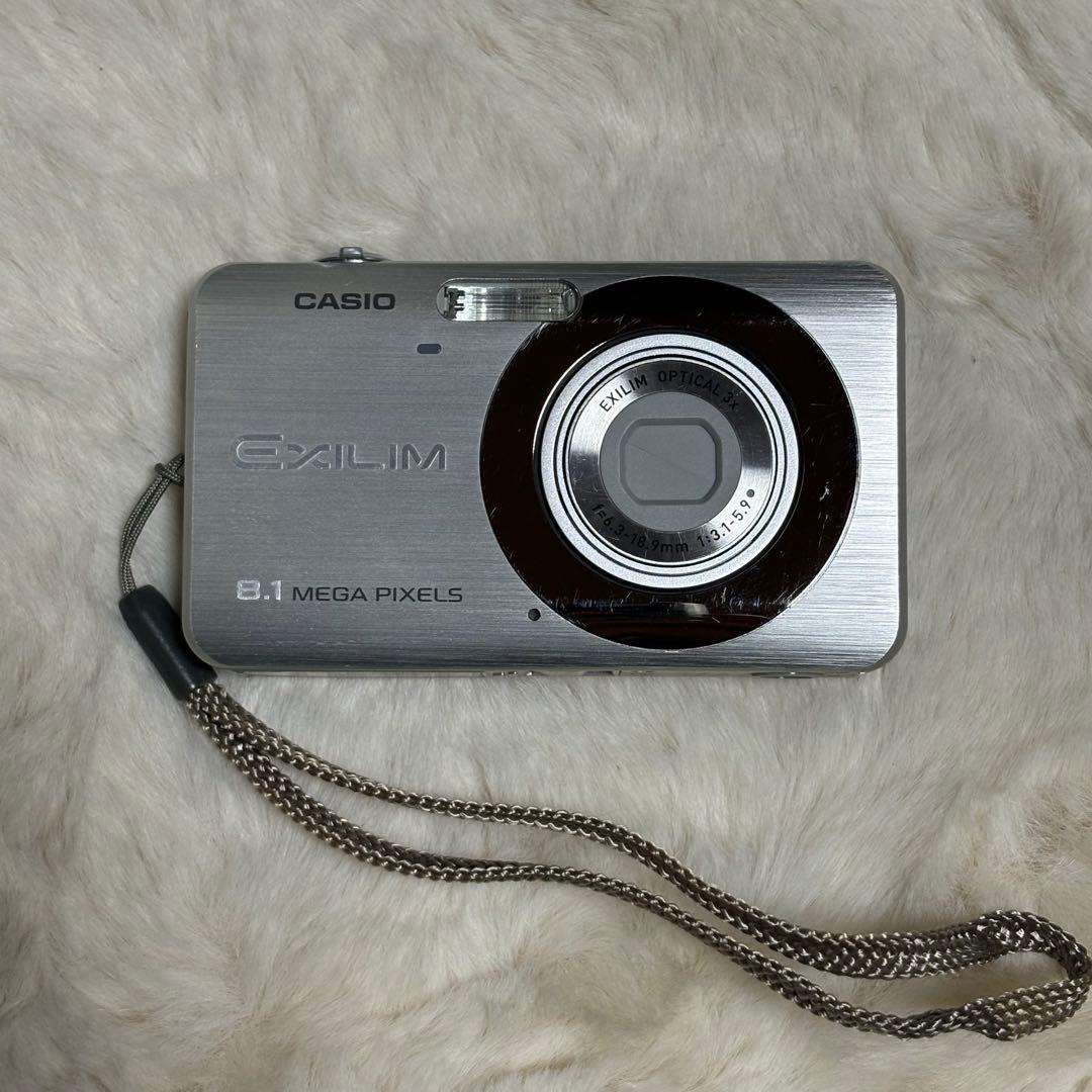 ⭐️CASIO⭐️ EXILIM EX-Z80 コンパクトデジカメ　シルバー