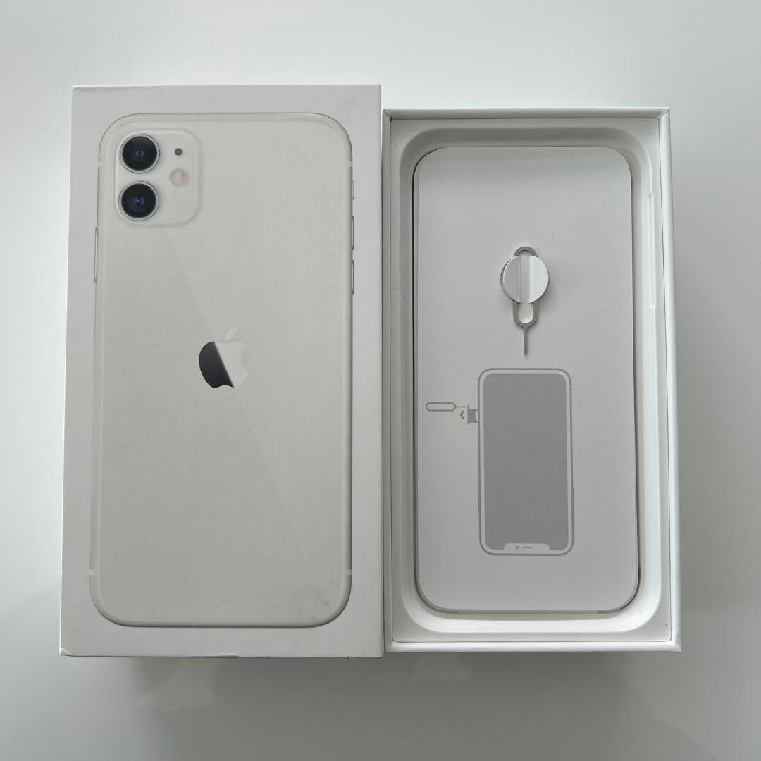Apple iPhone 11 ホワイト 本体 充電器付き