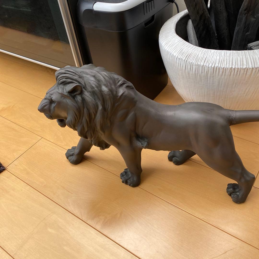 【ブロンズ像（ライオン）】インテリア　オブジェ　迫力、存在感　高品位