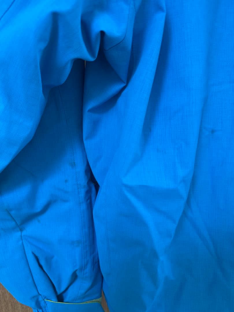 ゴールドウィン スノボウェア 上下セット 男性 Mサイズ