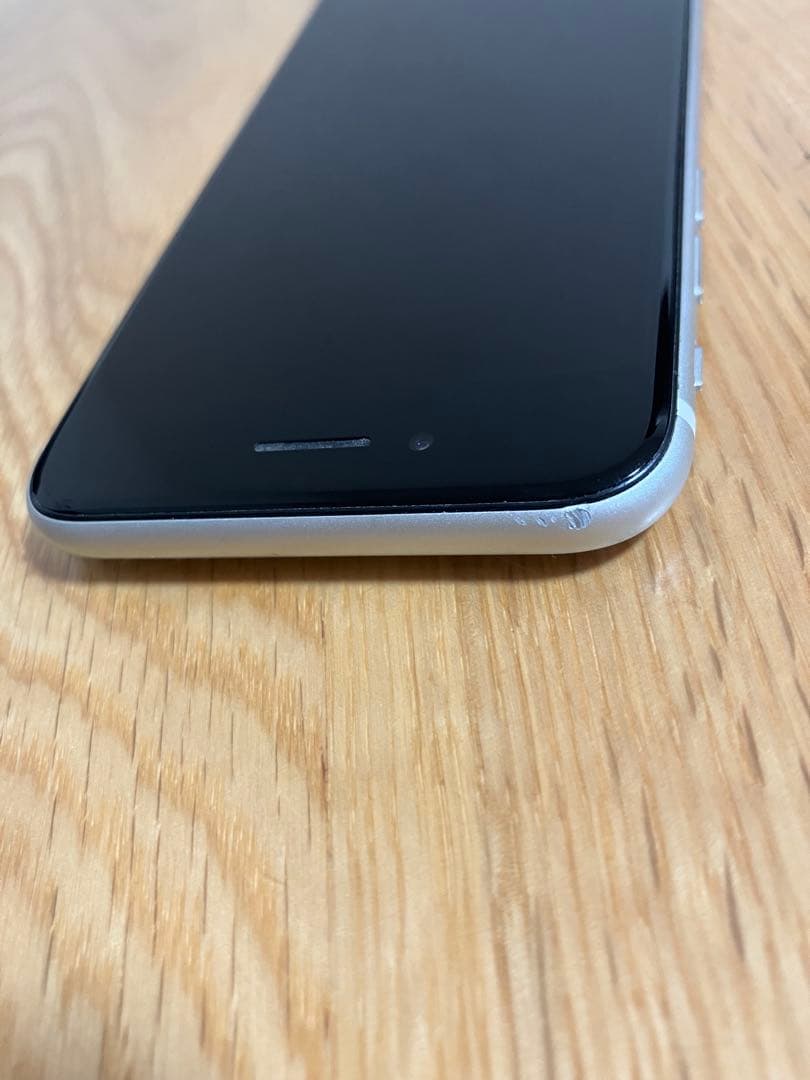 美品 国内版 SIMフリー iPhoneSE 第2世代 128GB ホワイト