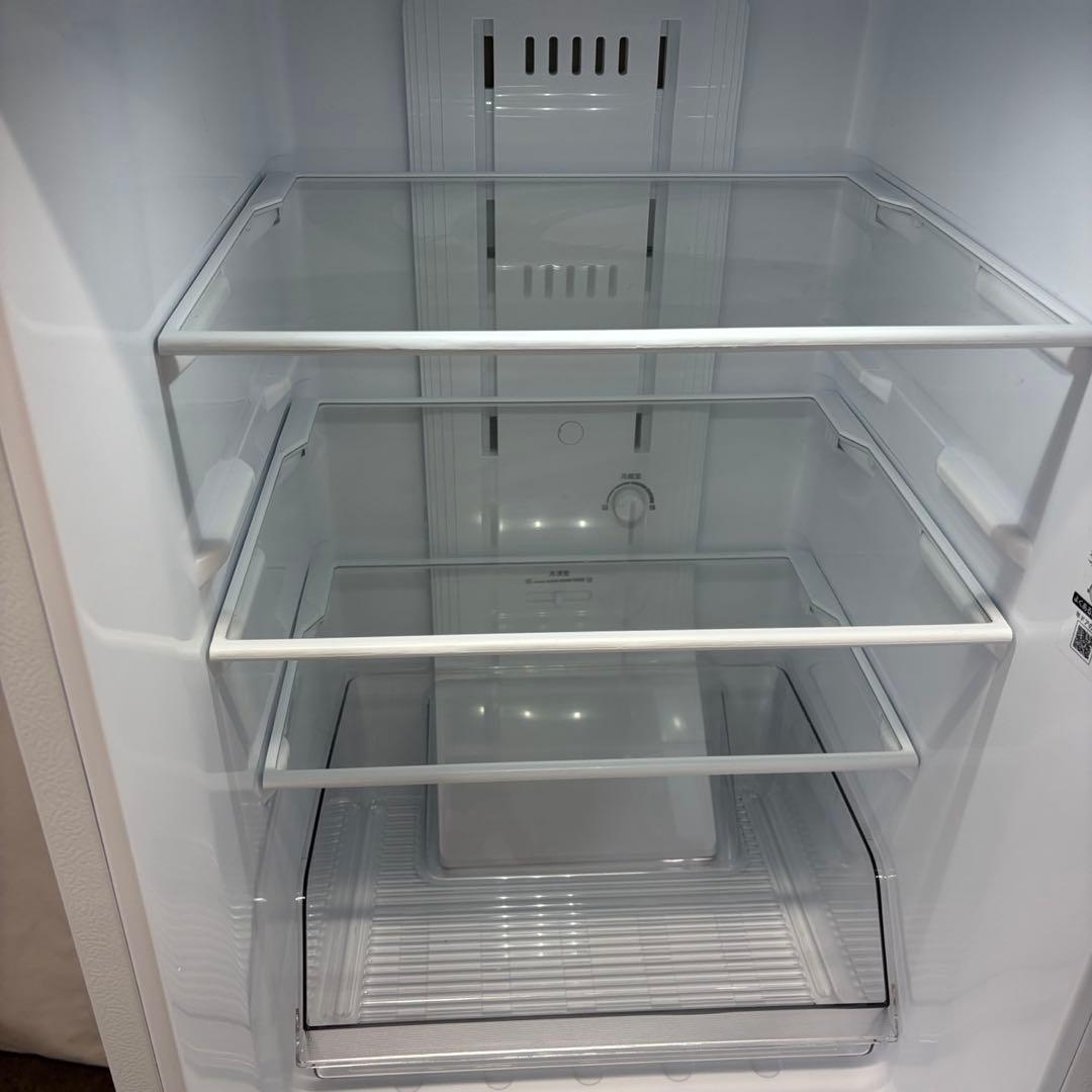 ★141　冷蔵庫　東芝　25年製　150L　一人暮らし　安い　極美品　設置無料