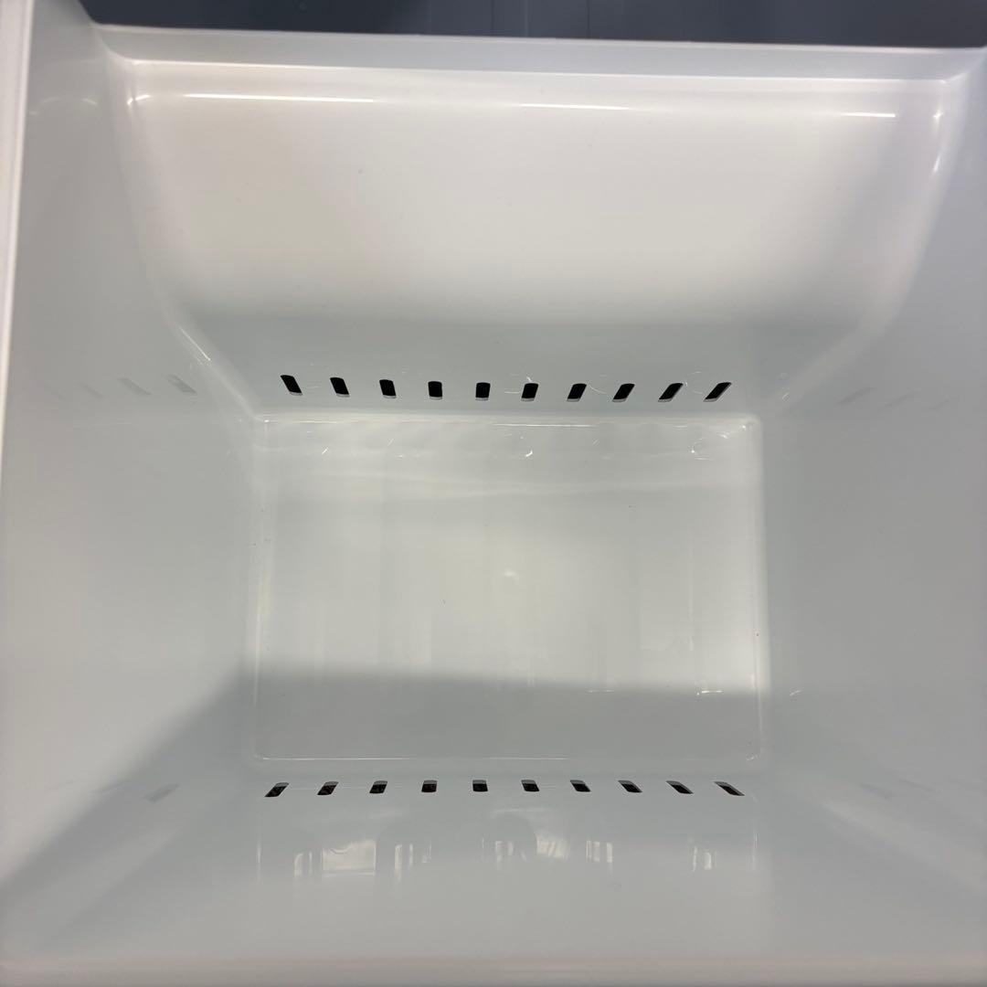 ★141　冷蔵庫　東芝　25年製　150L　一人暮らし　安い　極美品　設置無料