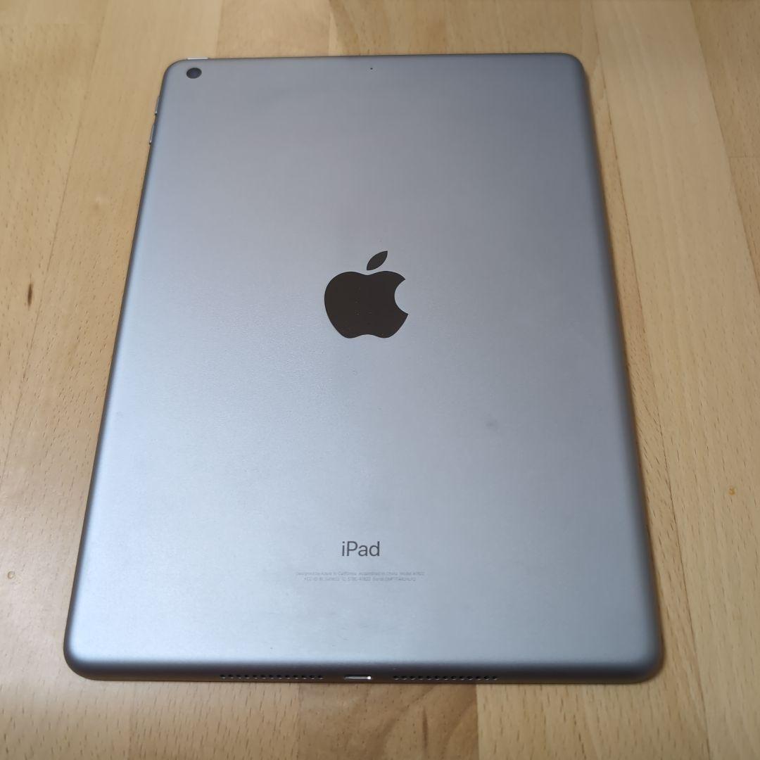 Apple iPad 第5世代 シルバー 128GB WiFiモデル