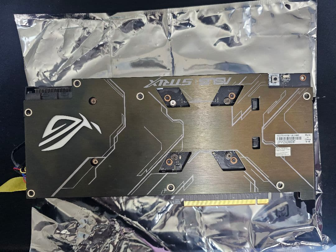 ROG Strix RX5700XT グラフィックボード