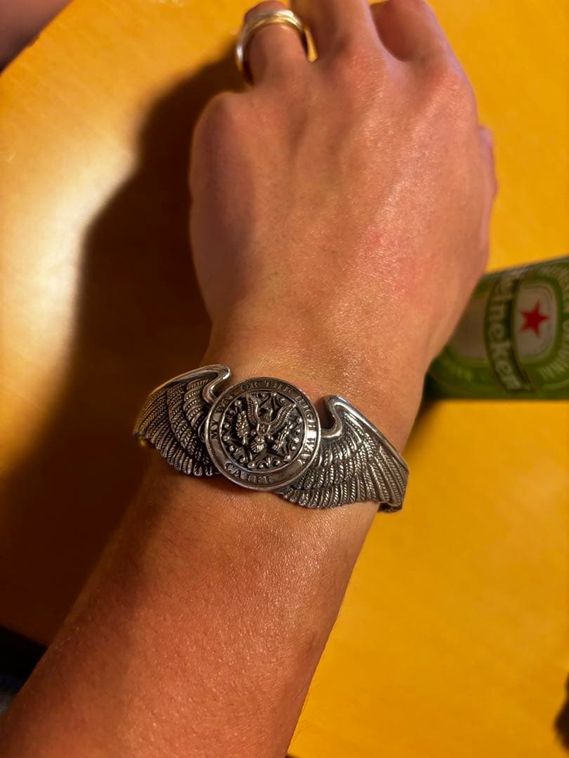 キャリー　calee バングル