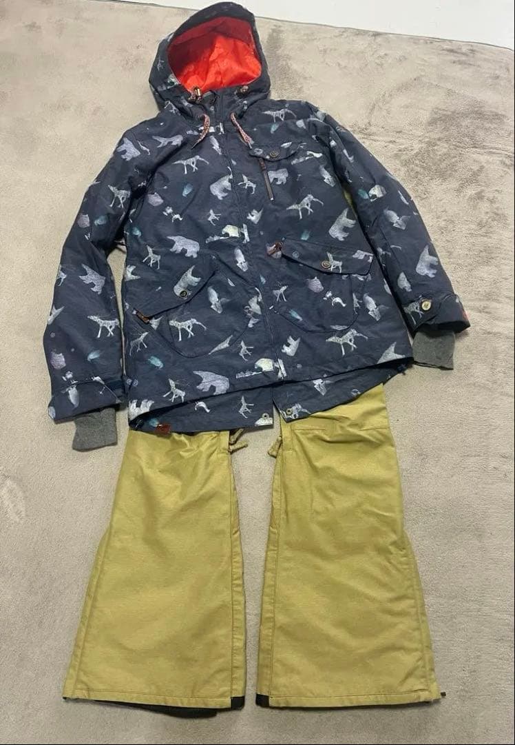 スノボ　ウェア　ロキシー　ジャケット　パンツ　エスケープ　上下セット　アニマル