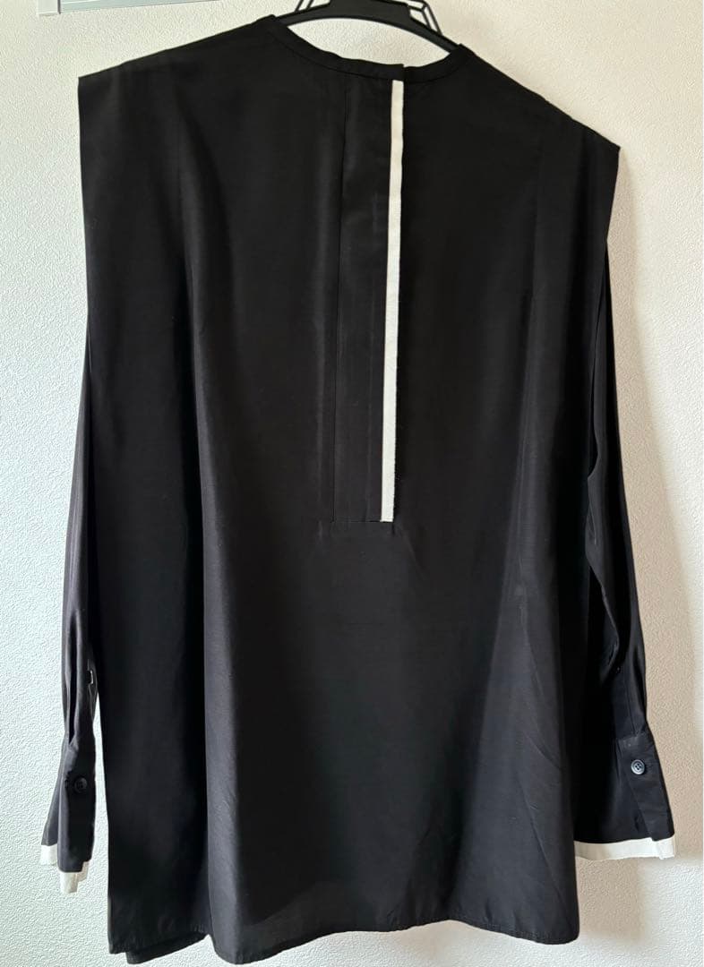 トップス LOHEN 2024SS SHOULDER TACK BLOUSE BLACK