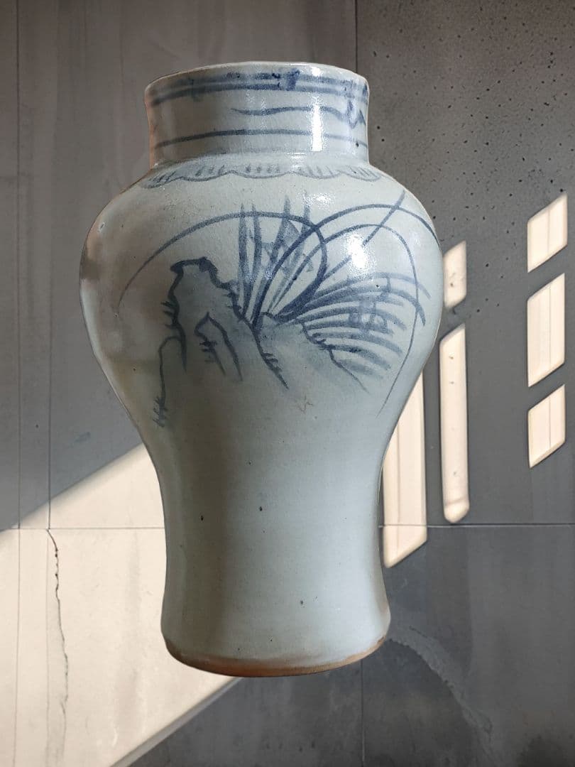 李朝染付壺　李朝白磁　時代物　朝鮮美術