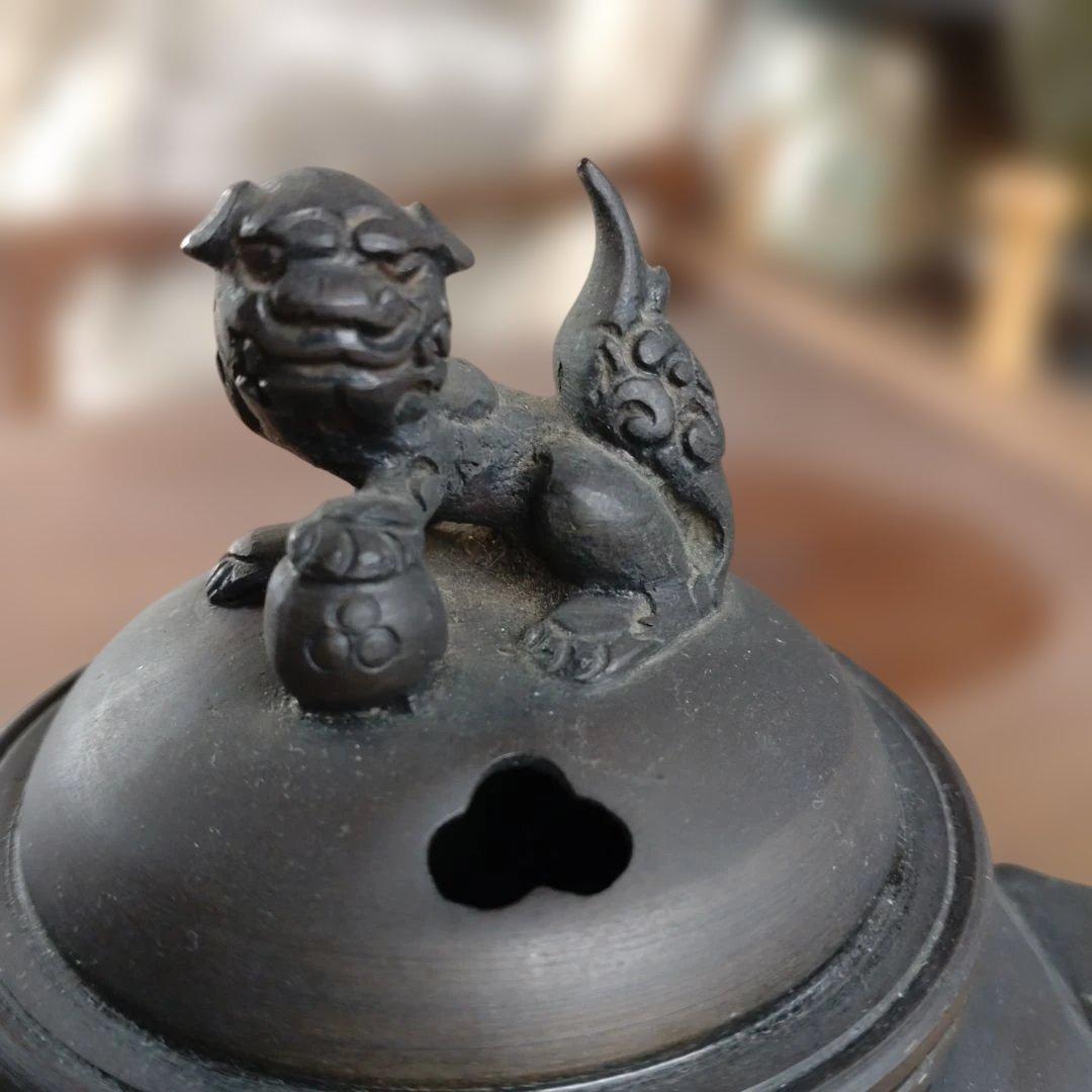 獅子彫刻の香炉