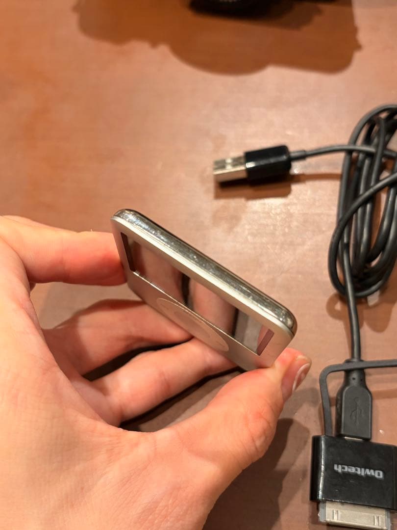 (バッテリー交換済み)iPod nano 第3世代　4GB シルバー