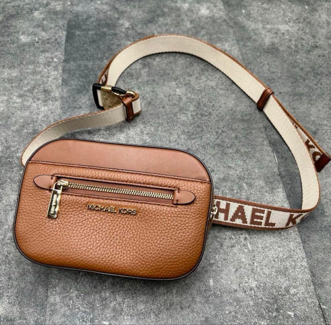 ✨極美品✨マイケルコース　ジェットセット　ショルダーバッグ ボディバッグ　茶