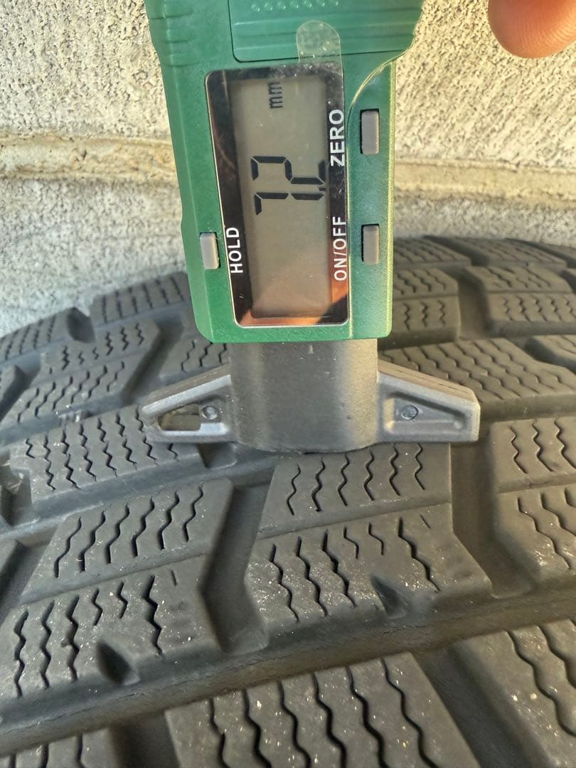 スタッドレス　ガンメタホイールセット195/65-15 グッドイヤー