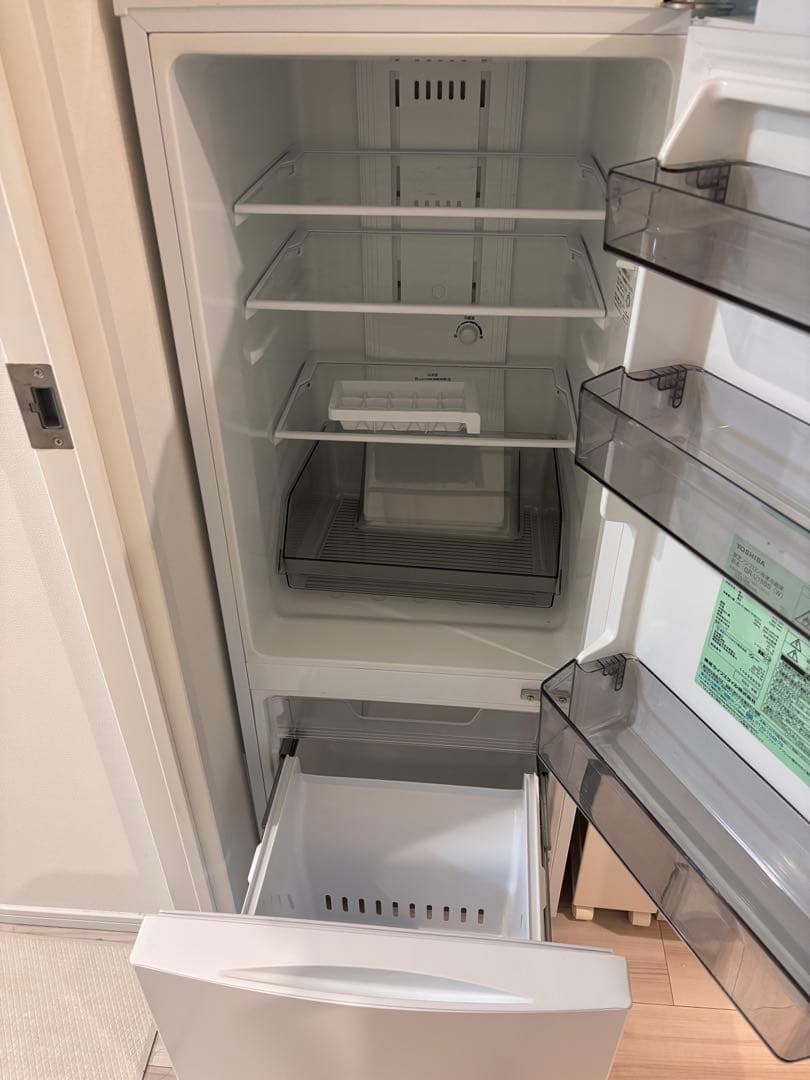 TOSHIBA 2ドア冷蔵庫GR-U15BS(W)