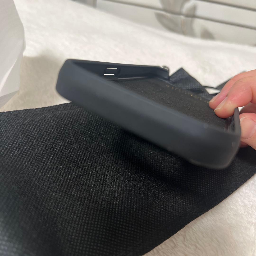 BANDOLIER iPhone 15 Pro ケース　シルバー