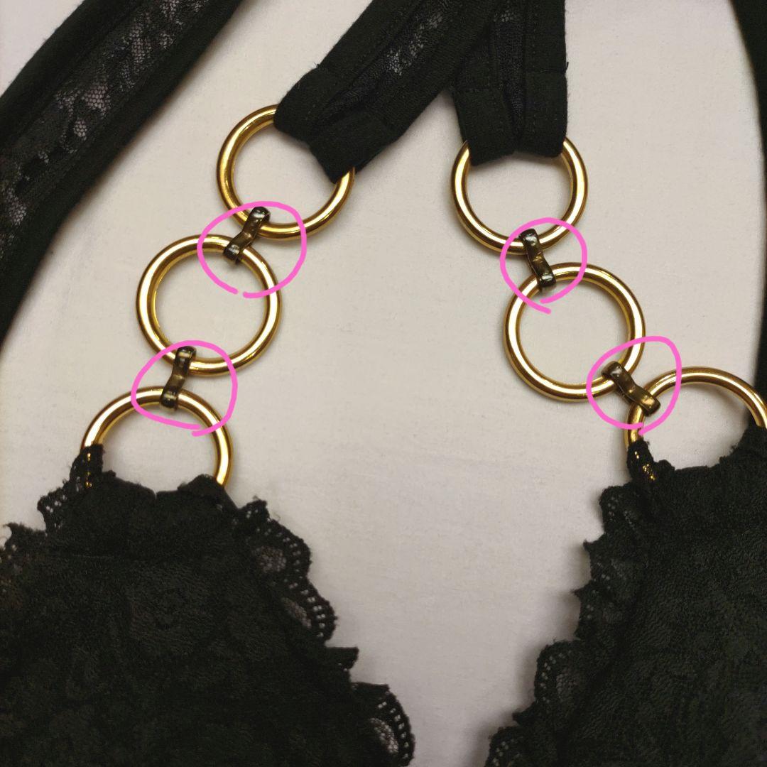 そ*ン様 d.i.a ダイヤ キャミソール レース ストライプ 背中あき 黒 ギ