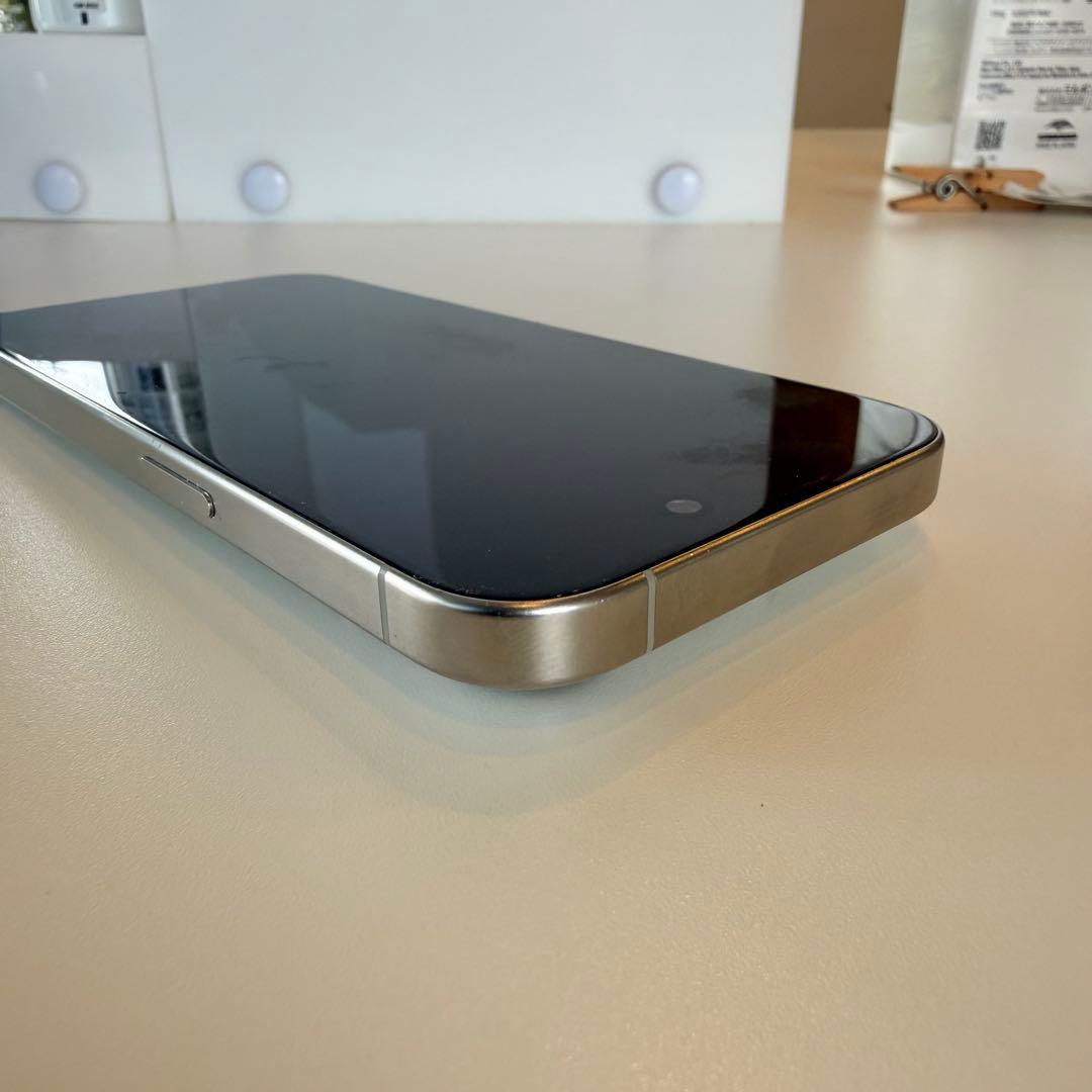 iPhone 15 Pro 265Gホワイト本体 ジャンク