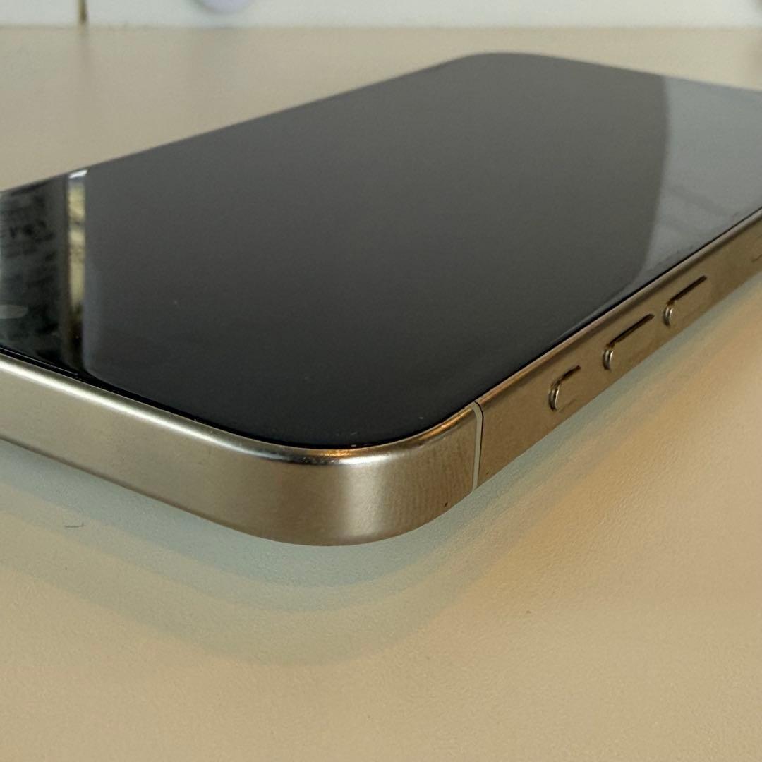 iPhone 15 Pro 265Gホワイト本体 ジャンク