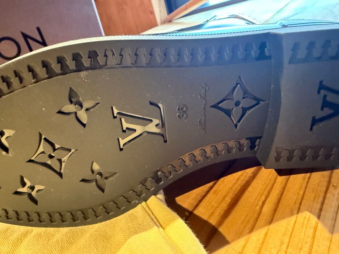 新品❗️ルイ・ヴィトン　長靴 サイズ36