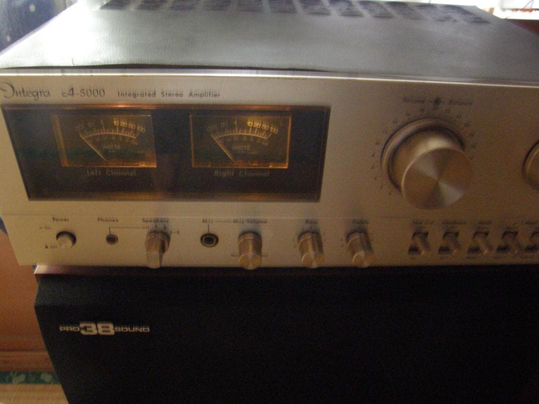 ONKYOアンプリファイヤーCA-5000中古動作品の出品です。