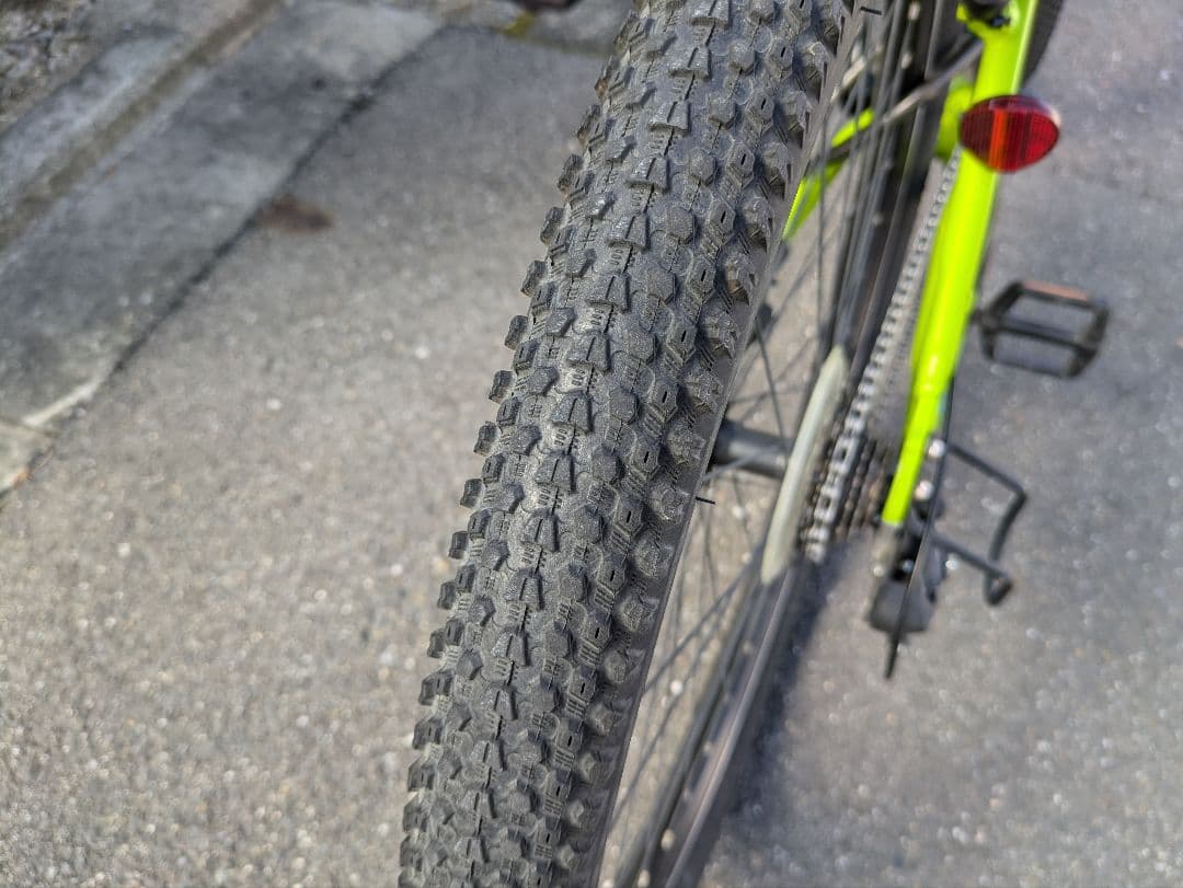 ジュニアスポーツバイク 26インチ ライムグリーン　ログアドベンチャー