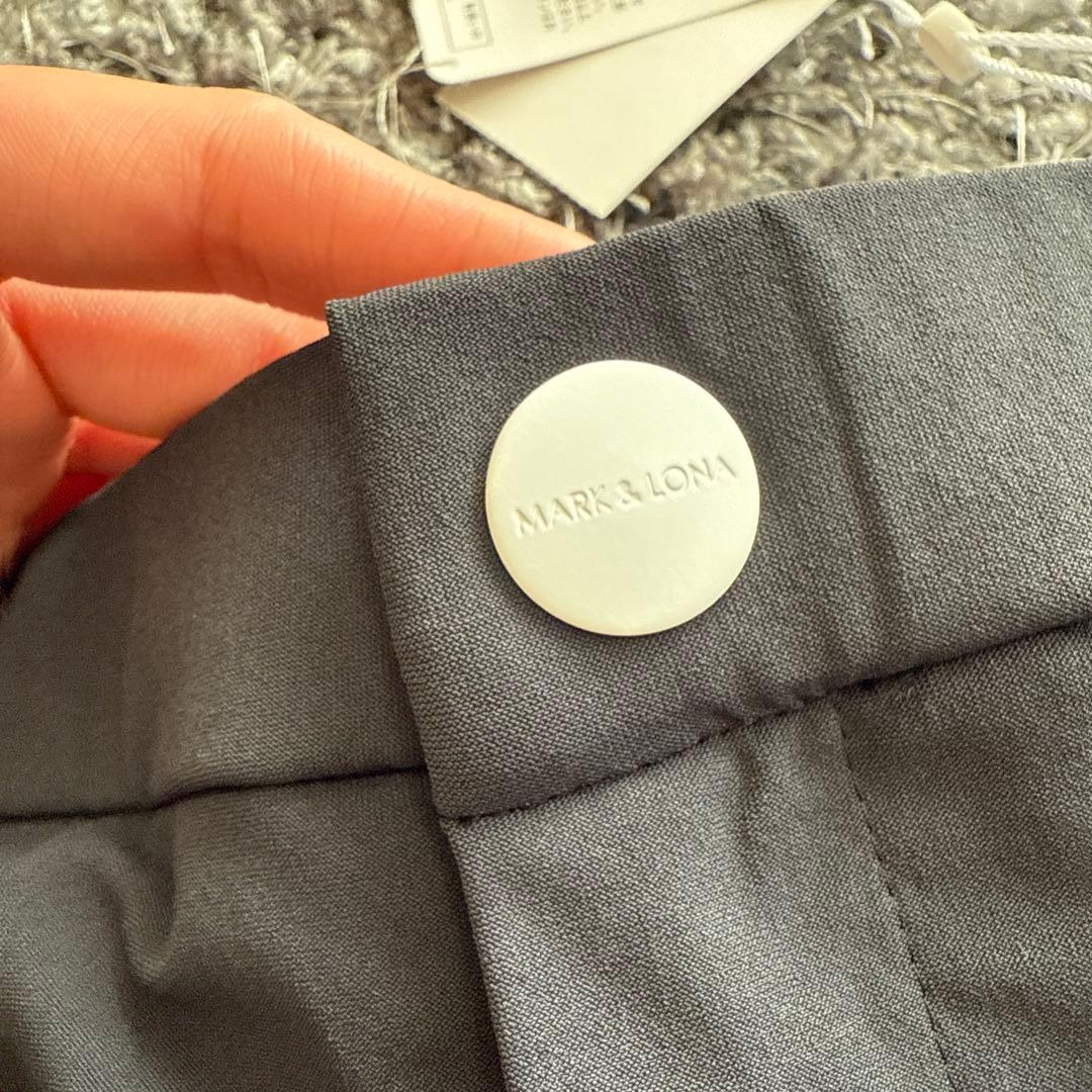 新品未使用　MARK & LONA スカート