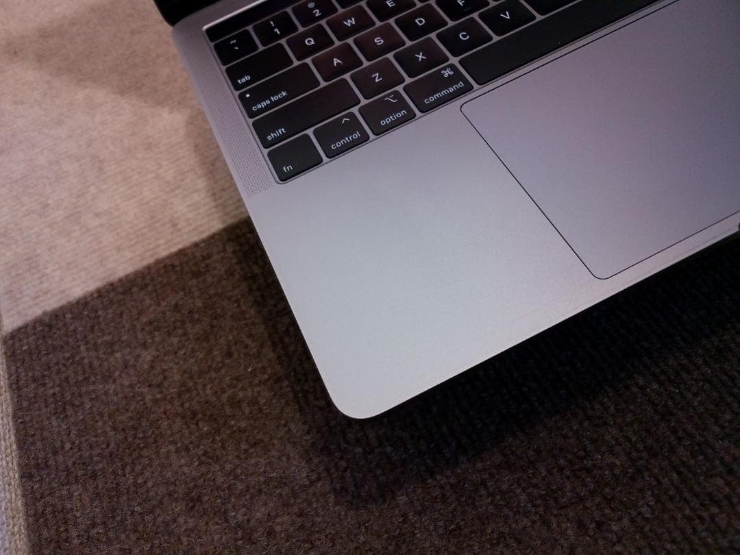 MacBook Pro 2018 A1989 i7 13㌅ バッテリー良好