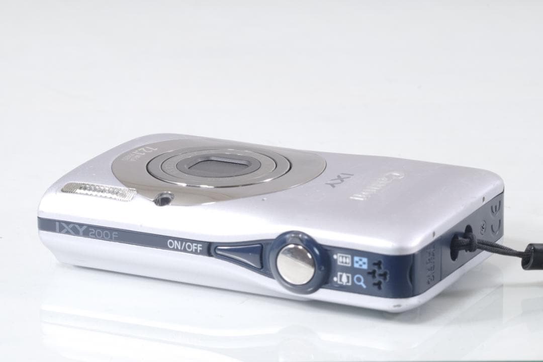 ★良品★ Canon IXY 200F バッテリー 充電器付属 #2245