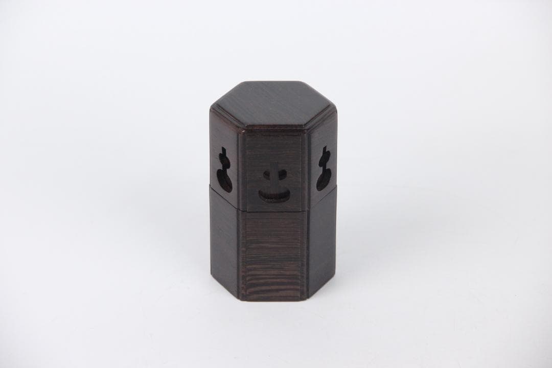 昇斎　作　鉄刀木 葫蘆形透かし 莨入 茶入　共箱 ED1-8