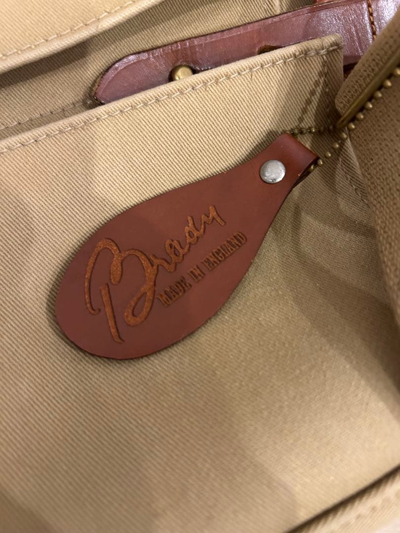 BRADYブレディー Stour ショルダーバッグベージュ　英国製