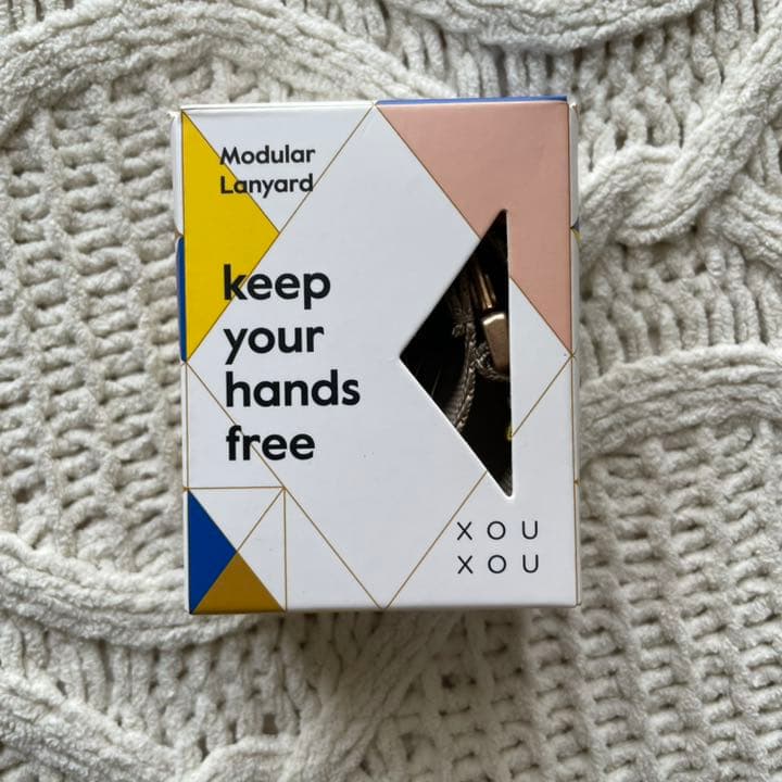 ドイツ発XOU XOU iPhone 12 pro ストラップ付きスマホケース